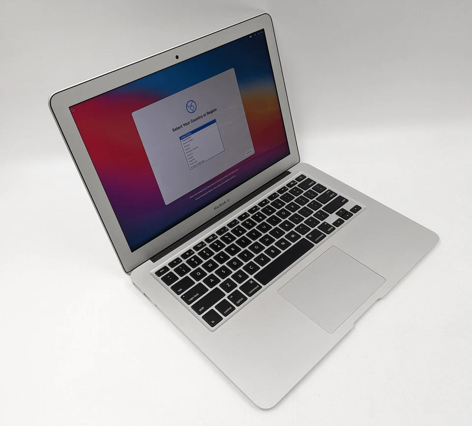 MacBook Air 2017 13.3” | Intel Core i5 | 8GB RAM | 120GB SSD | Fast & Lightweight