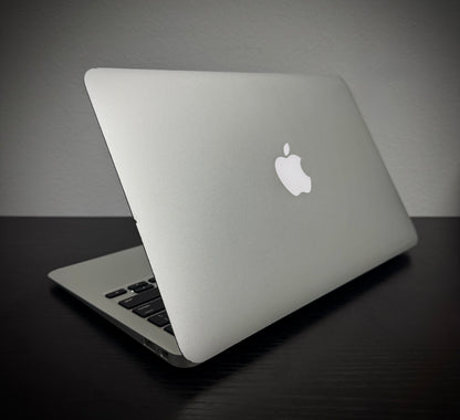 MacBook Air 11” (2015) | 121GB SSD | Lightweight & Powerful | Best Price