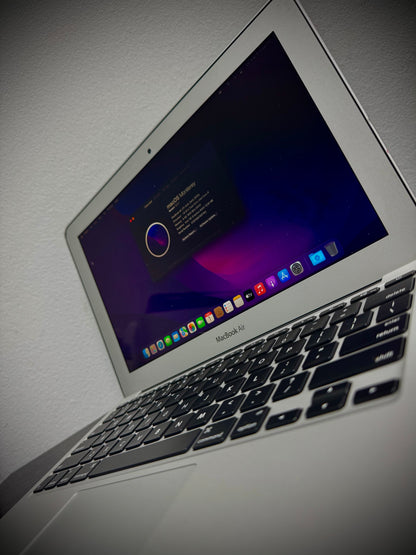 MacBook Air 11” (2015) | 121GB SSD | Lightweight & Powerful | Best Price