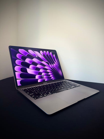 MacBook Air 2020 | 13” | Intel Core i5 | 8GB RAM | 250GB SSD | Retina Display